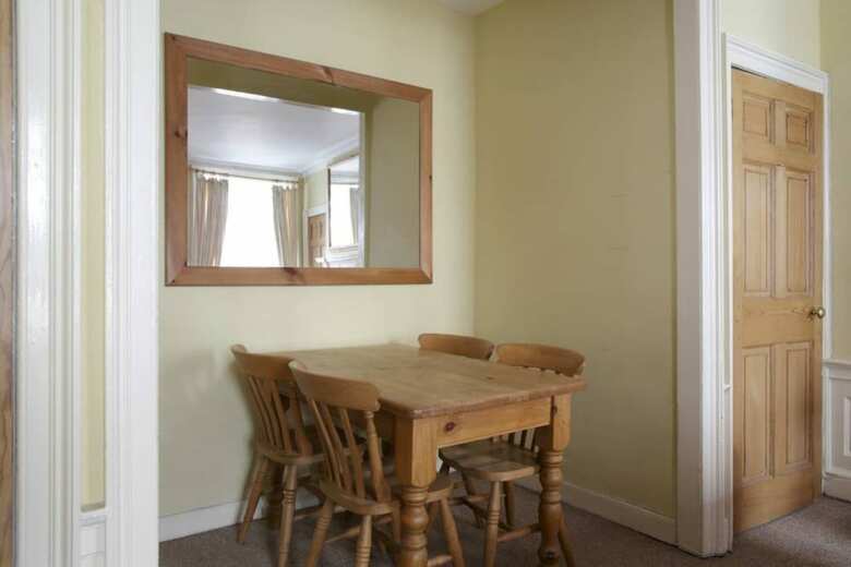 2 Bedroom Apartment Accommodates In The City Centre