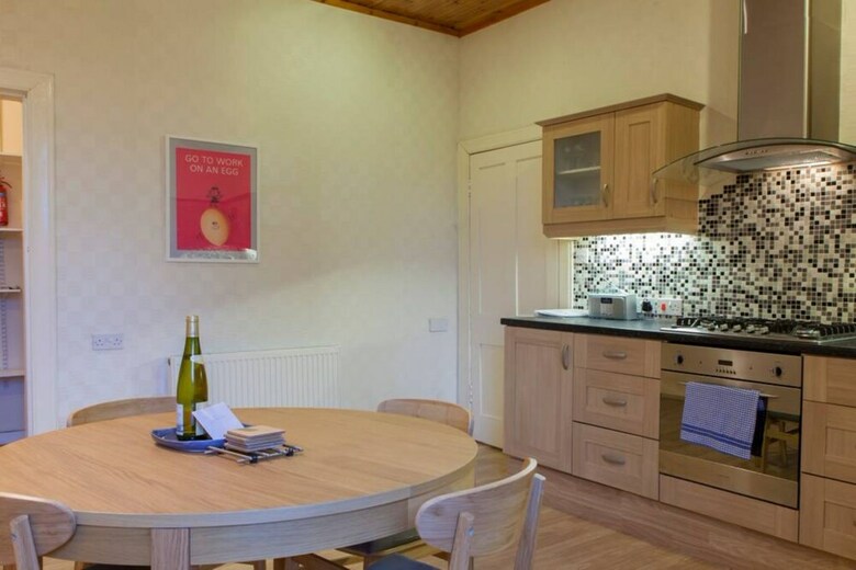 Apartamentos 2 Bedroom Flat With Skyline Views
