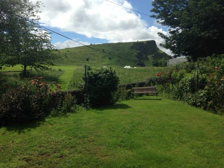Apartamentos 2 Bedroom Flat In Holyrood Park