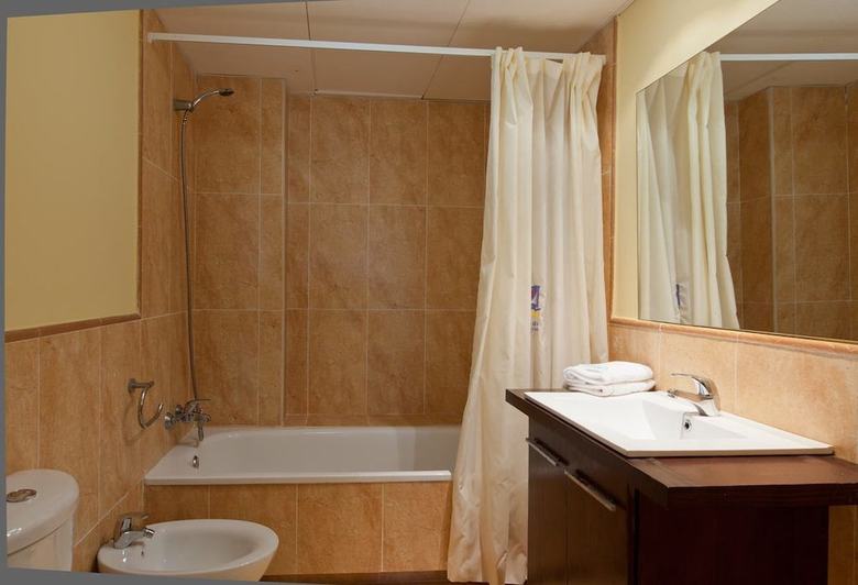 Aparthotel Apartamentos Playamarina