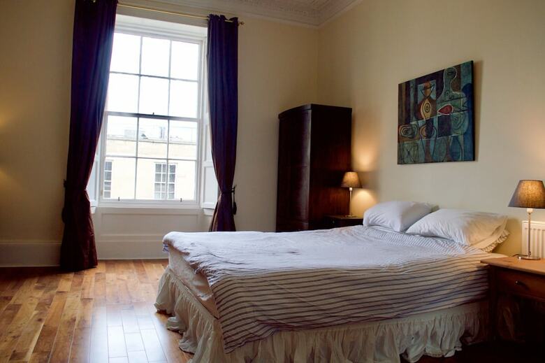 Apartamentos 3 Bedroom Central Flat With Castle Views
