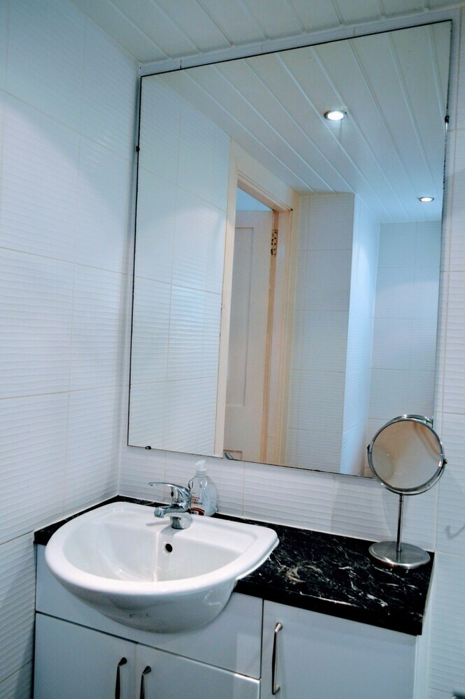 1 Bedroom Open Plan Apartment