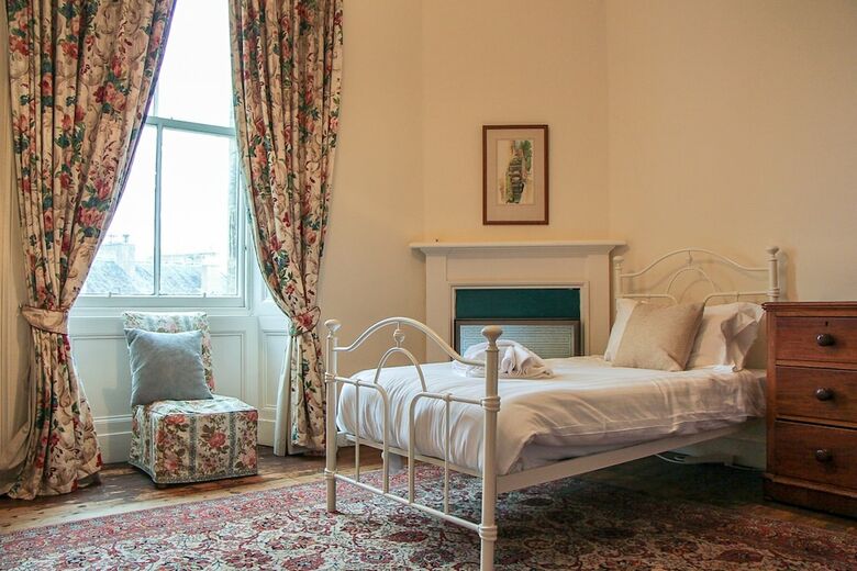 Apartamentos 3 Bedroom Flat In Edinburghs New Town