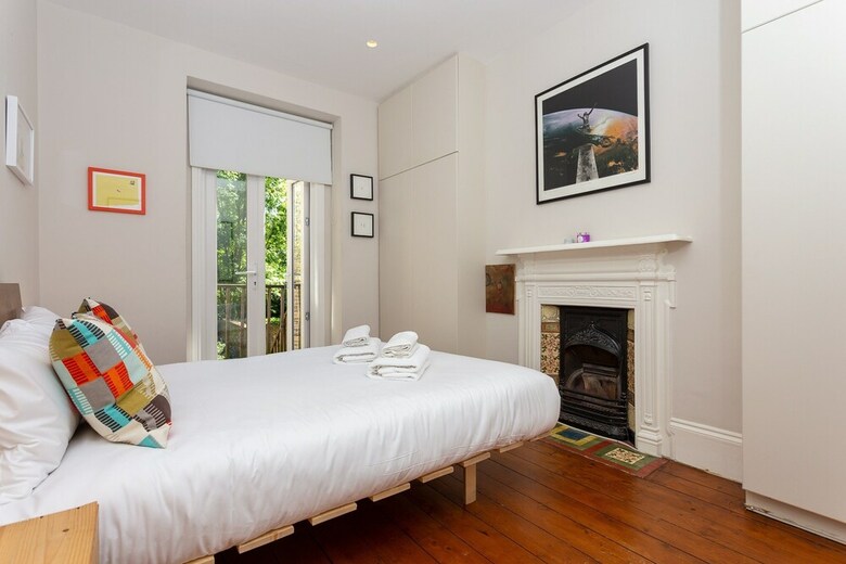 Two Bedroom House With Garden In Maida Vale
