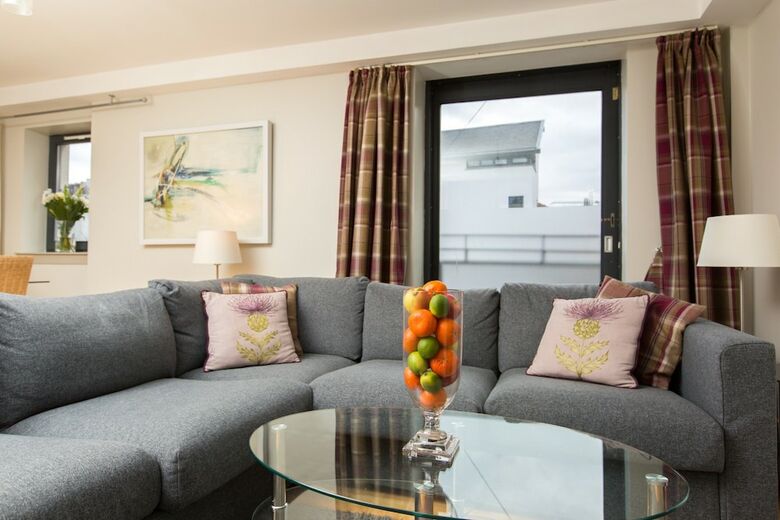 Royal Mile 2 Bedroom Apartment