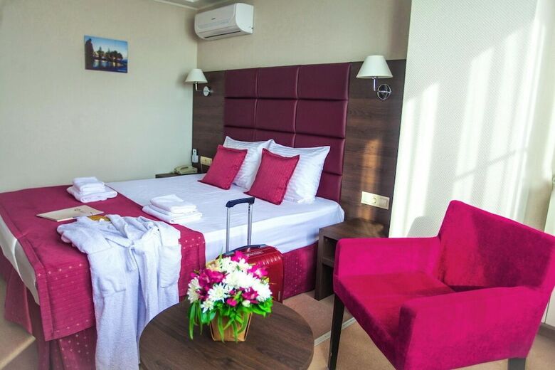 Milot Hotel