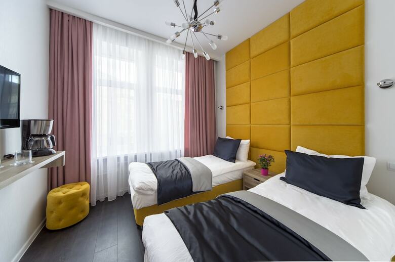 Viva La Hotel