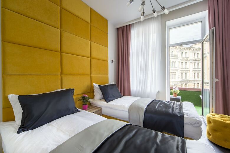 Viva La Hotel