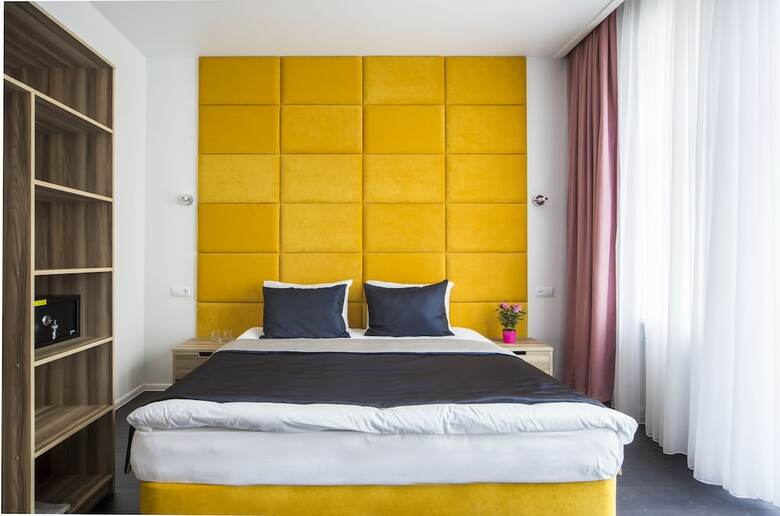 Viva La Hotel