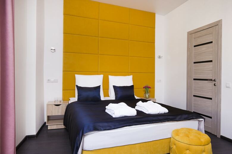 Viva La Hotel