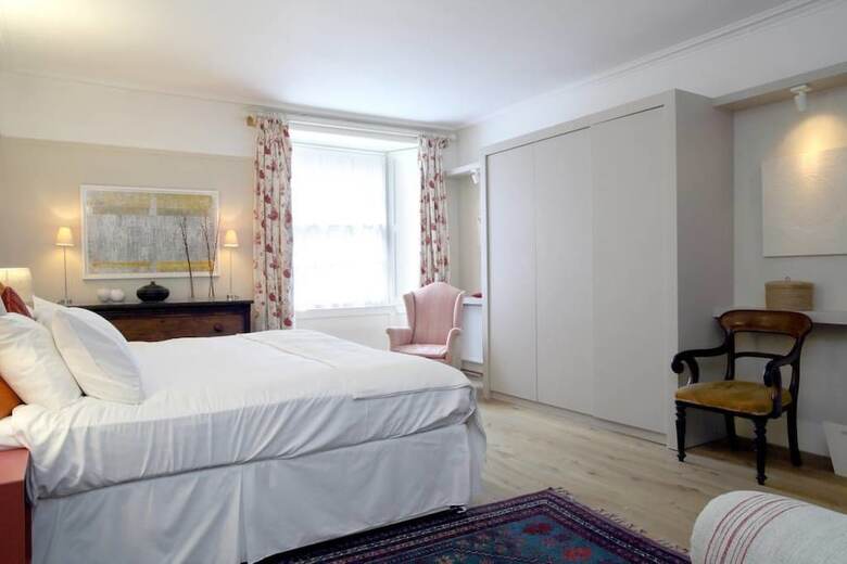 Apartamentos 2 Bedroom Basement Flat In Edinburgh