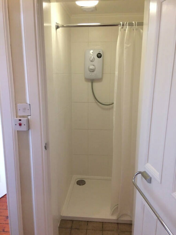 1 Bedroom Murrayfield Apartment