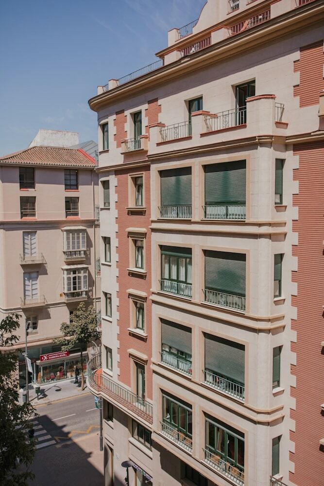 Apartamentos Teatro Alameda City