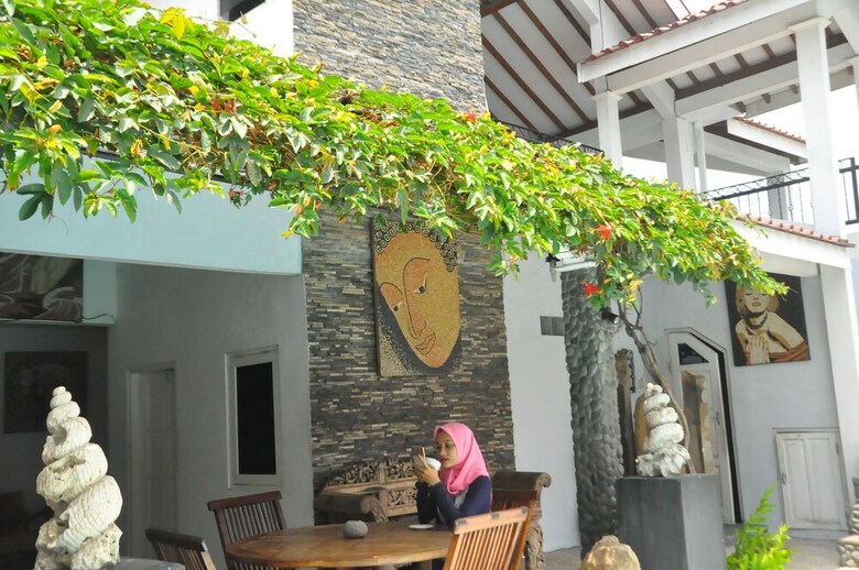 Bed & Breakfast Watusaman Homestay By The Grand Java