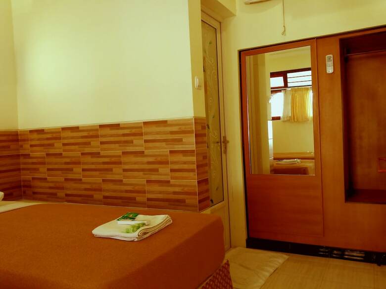 Lestari Hotel & Resto