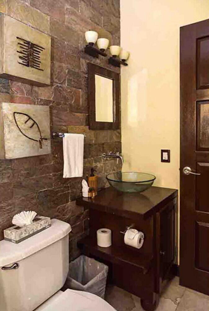 Hermosa Mayette Villa By Chezplaya