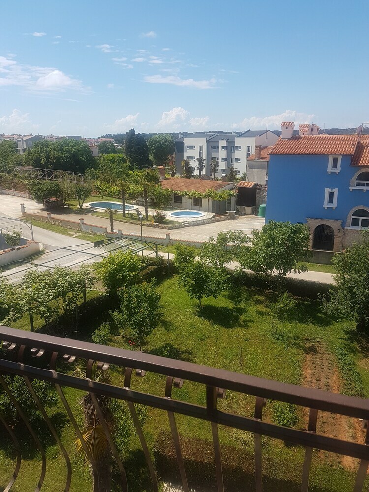 Apartments Zova