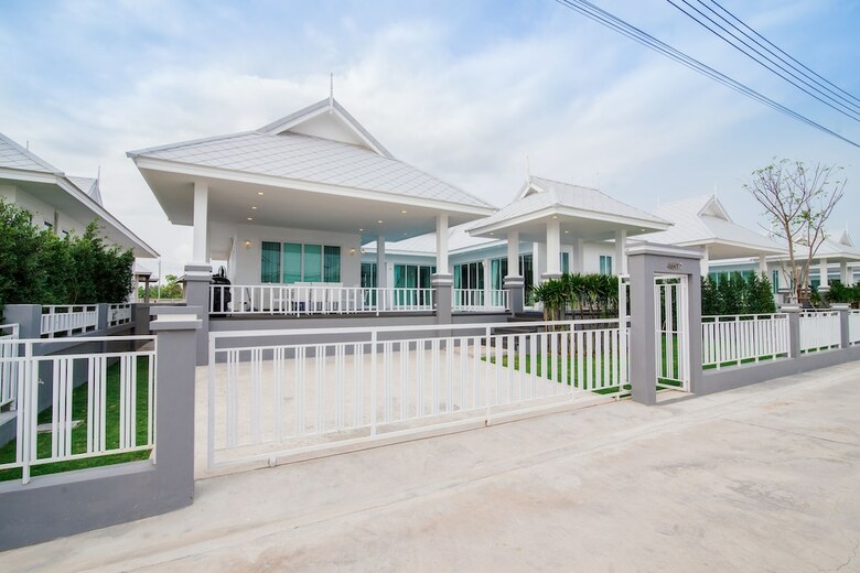 Villa Wan Arun Houses