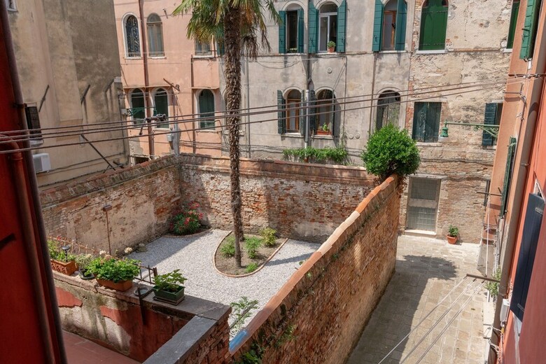 Rio Terra' Canal View Apartment