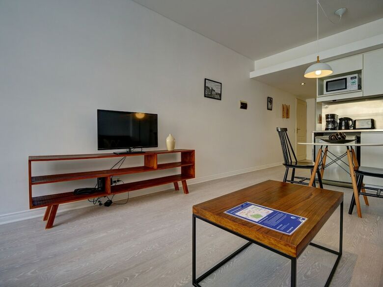Apartamentos Cabello Square