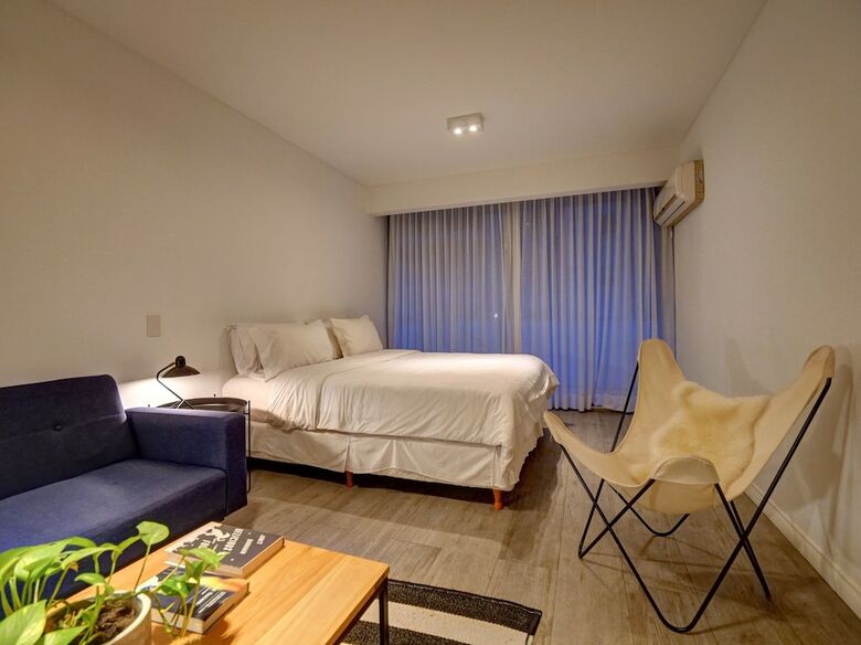 Apartamentos Cabello Square