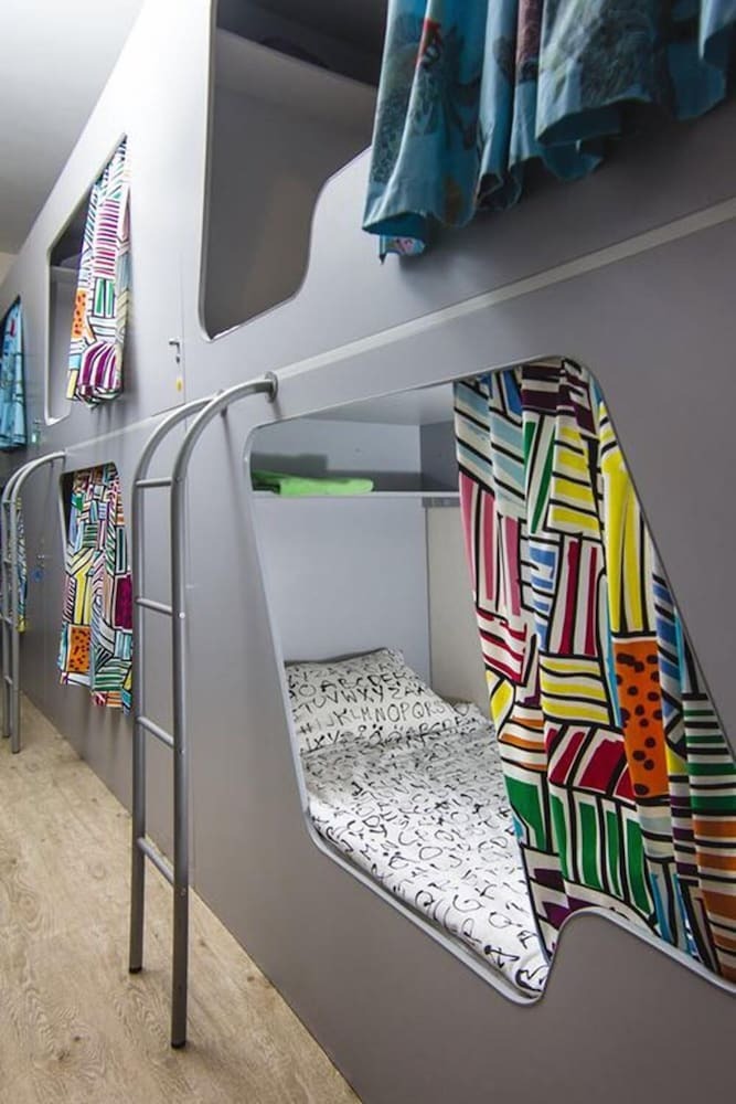 Hostal At Sunny's Hostel