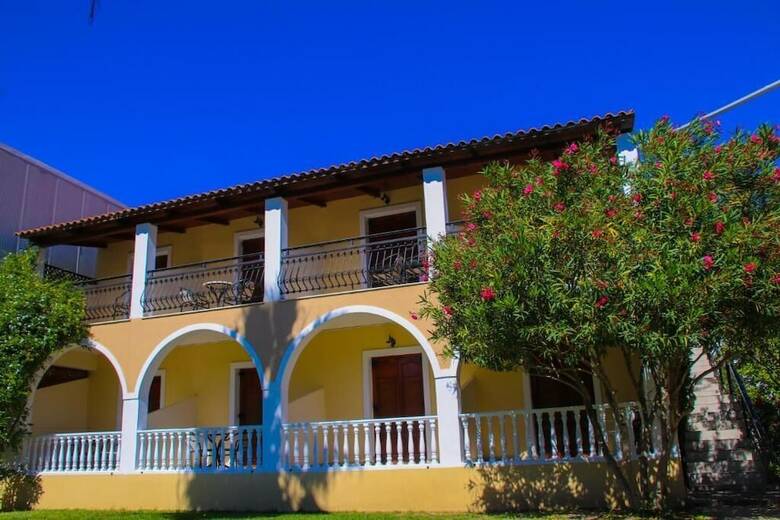 Medousa Apartments