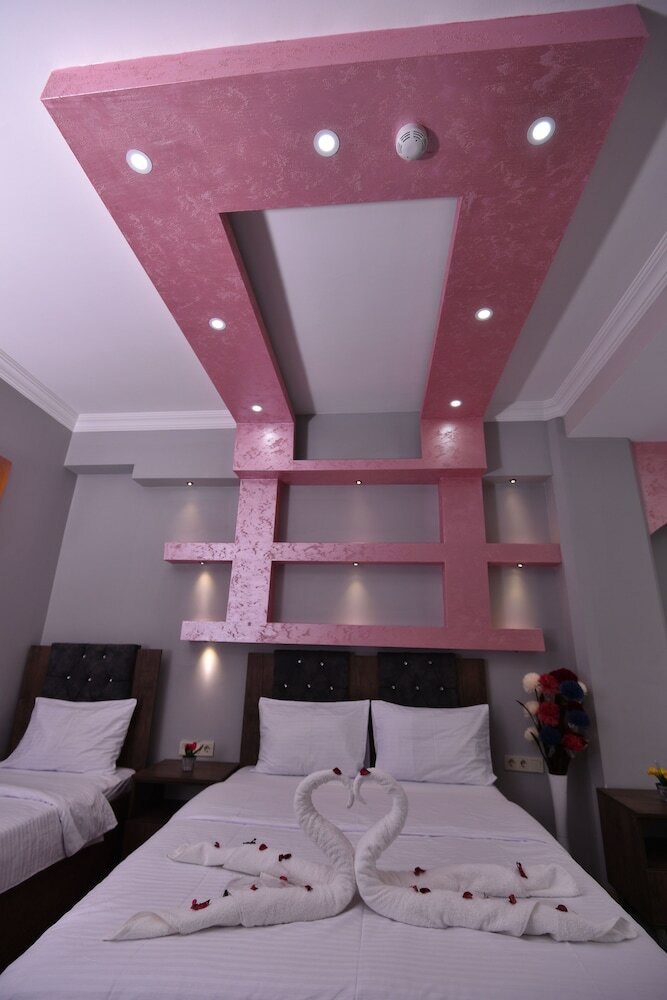 Rays Hotel