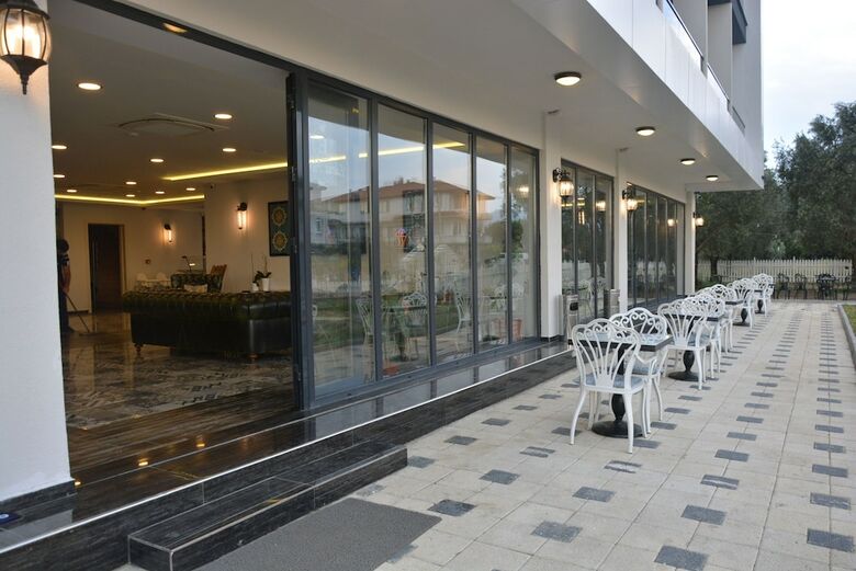 Eleia Hotel ?znik