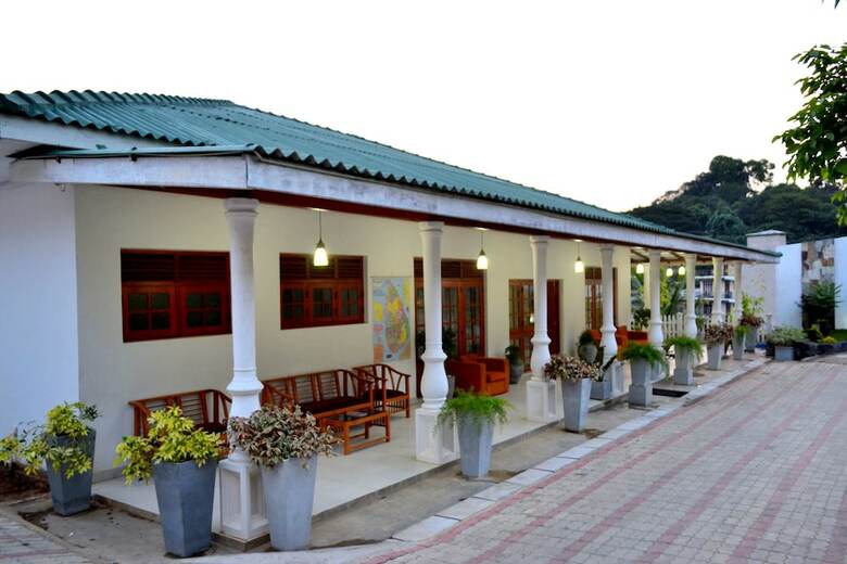 Capital Regency Hotel