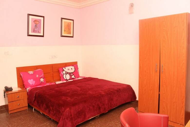 Hotel Kryxtal Suites