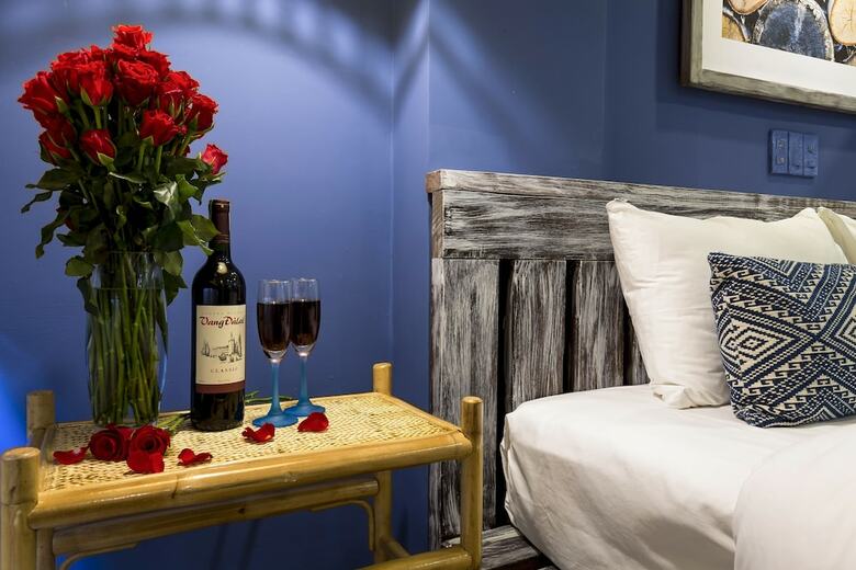 Urban Lodge Hotel - Hostel