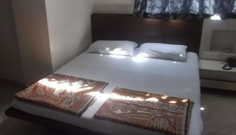 Hotel Rajshree Lodging