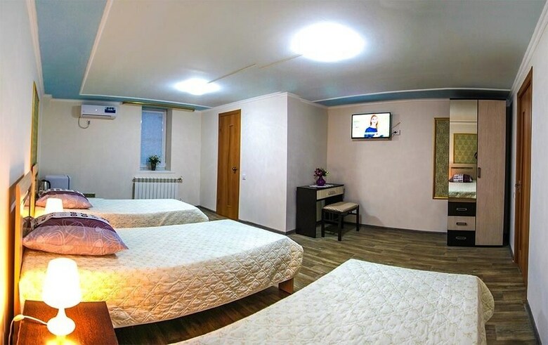 Hotel Mega