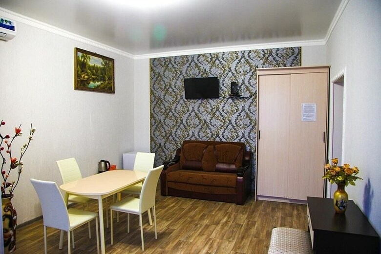 Hotel Mega