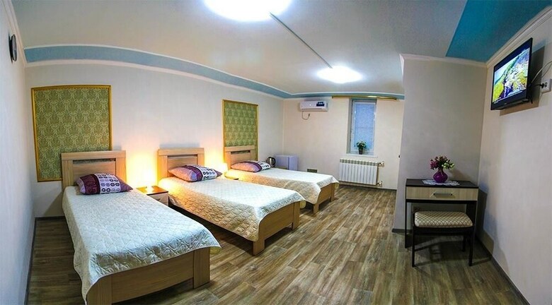 Hotel Mega