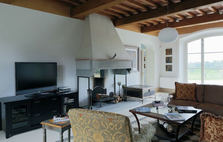 Villa Oliveto - Five Bedroom Home
