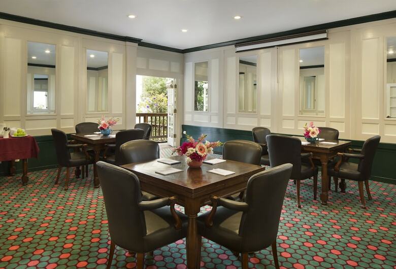 Hotel White Swan Inn