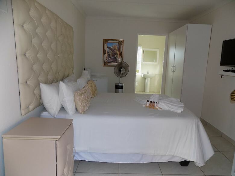 Hotel Joezebel Guest House