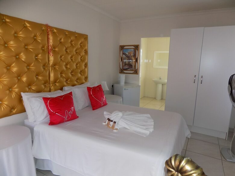 Hotel Joezebel Guest House
