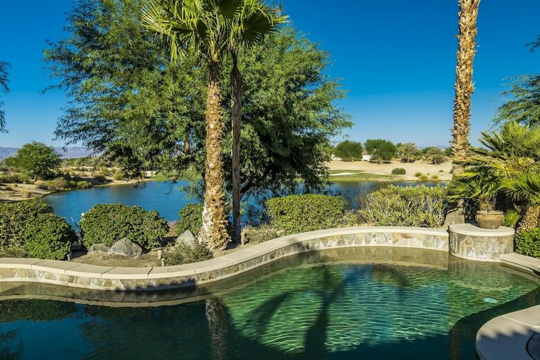 Villa Rat Pack Retreat - Four Bedroom Home