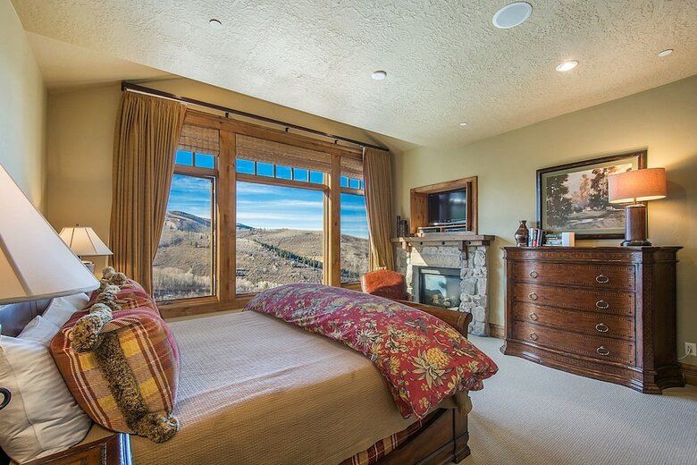 Whitetail Lodge - Five Bedroom Home