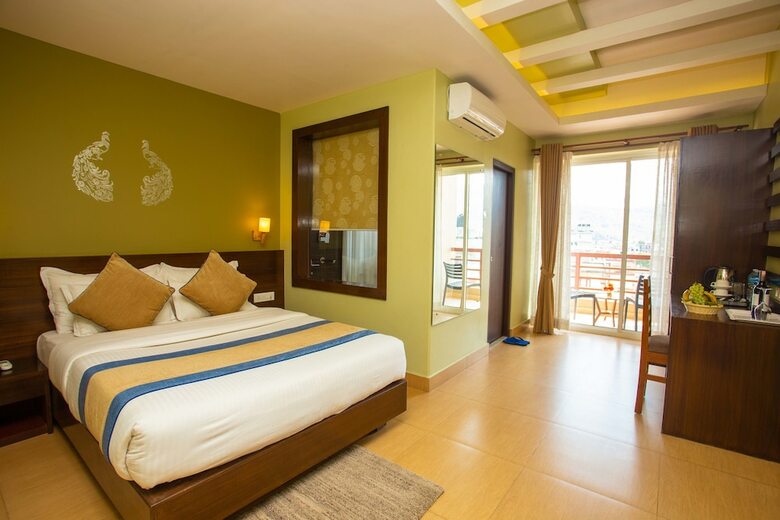 Hotel Lake Paradise