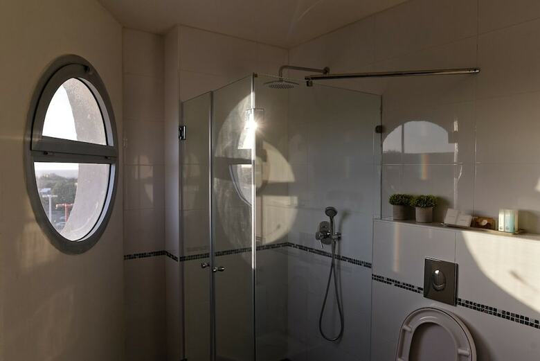 Adva Boutique Hotel