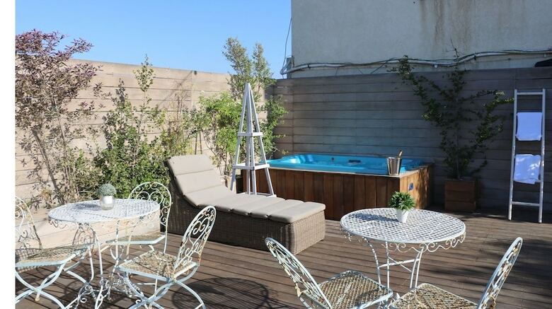 Adva Boutique Hotel
