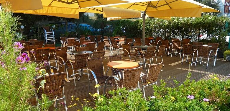 Hotel H�tel Les Pins