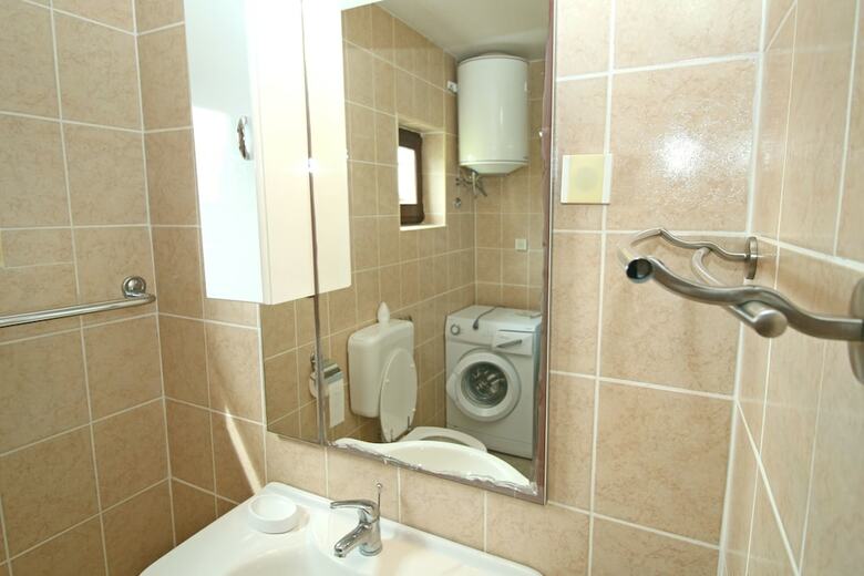 Apartments And Rooms Eugenia