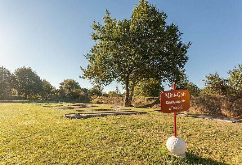 Camping De L'orangerie De Lanniron