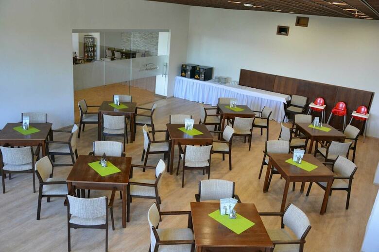 Hotel ?ervenohorsk� Sedlo