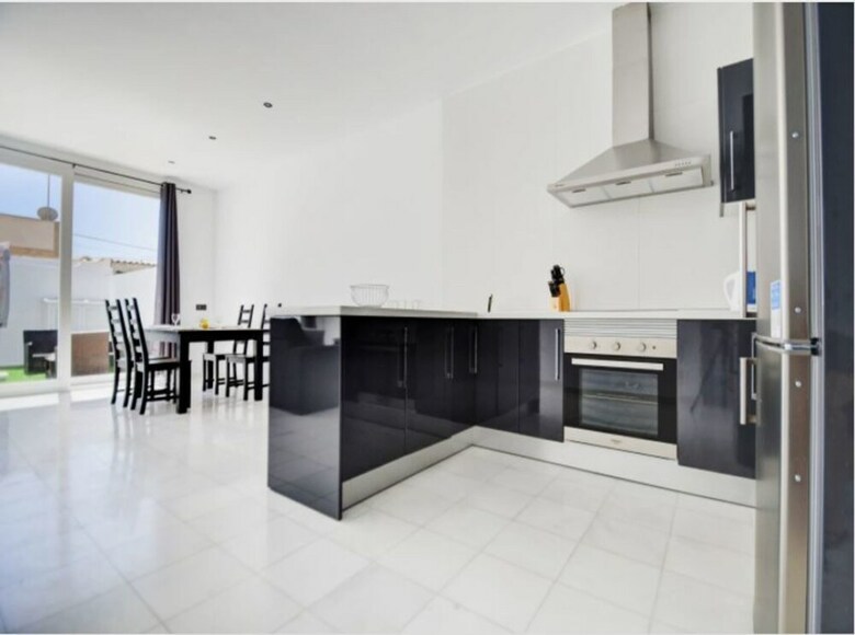 105744 -  Villa In Marratx�